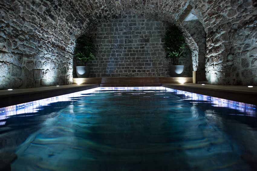 piscine intérieure extraordinaire