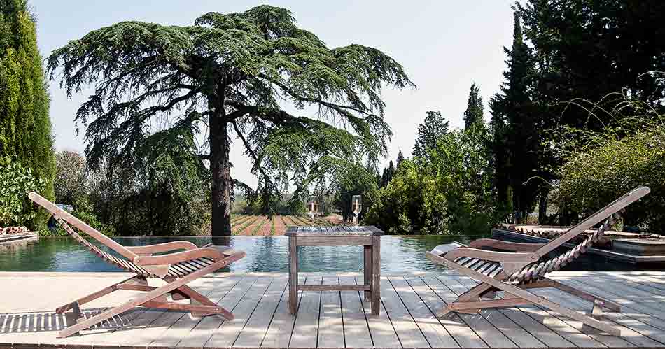 La piscine chauffée de la chambre d'hote en provence