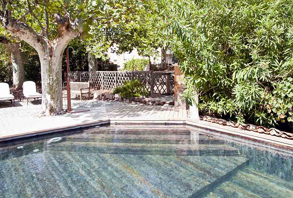 piscine naturelle en chambre et gite de france dans le var en provence